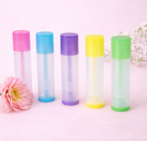 Stick à lèvres, 5 couleurs