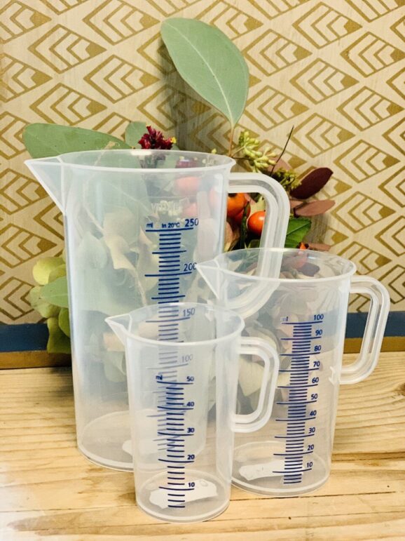 Béchers en plastique* épais, gradué, à partir de 50ml
