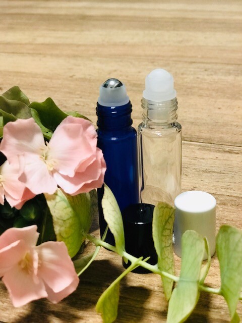 Roll-on, flacon en verre transparent blanc ou bleu 10ml – Image 2