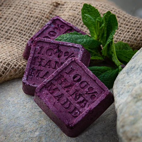 Skàli de Khatone - Shampoing solide Fortifiant à l'hibiscus