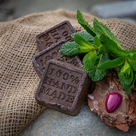 Skàli de Khatone - Shampoing solide pour cheveux secs au beurre de karité